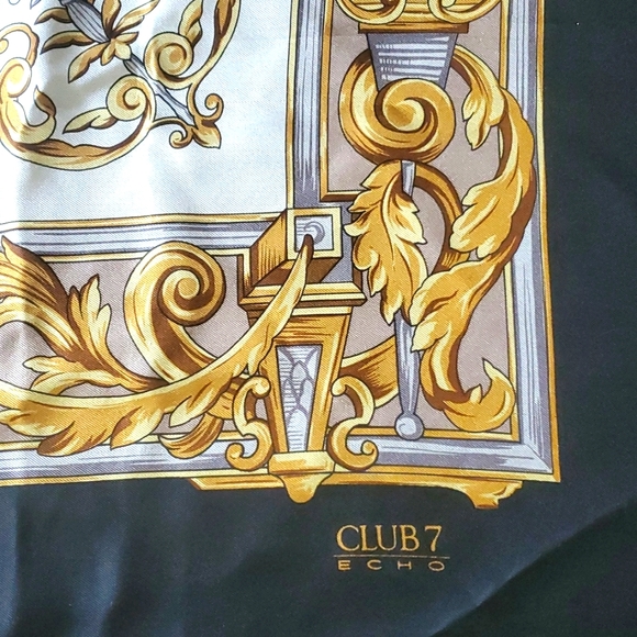 Echo Accessories - Beautiful Echo Club 7 scarf in good condition! Size 34.5 × 35